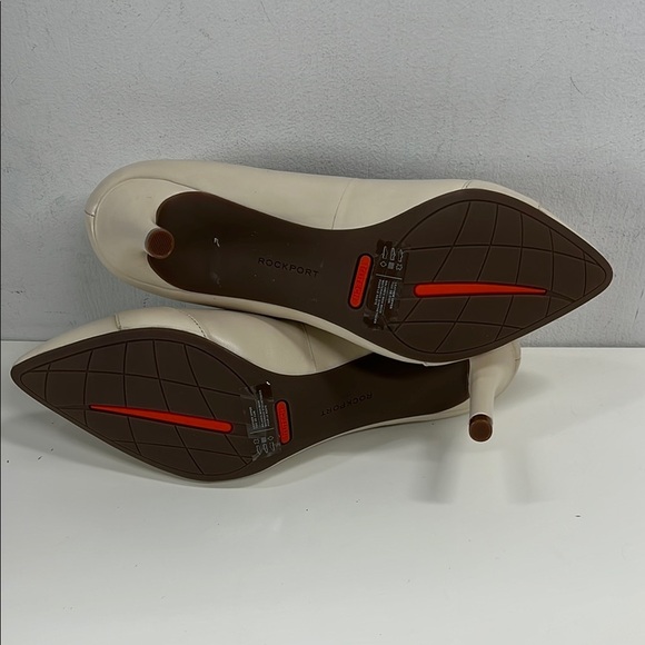 New Rockport Women's Plain Toe Ornamented Pump Size 9.5 - Picture 8 of 9